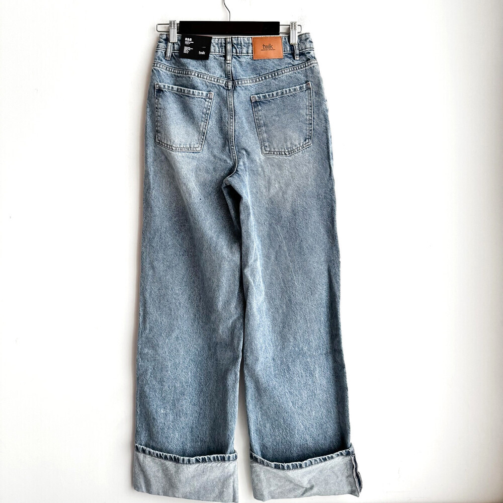 Twik High Rise Fitted Hips Wide Leg Light Wash Jeans 27 - Picture 2 of 2